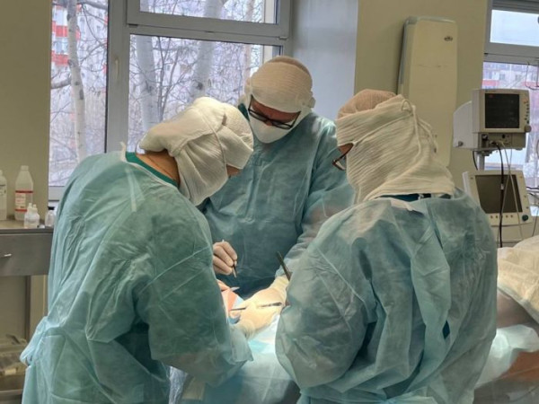 Сургутские врачи спасли супругов после пожара с ожогами до 80% тела