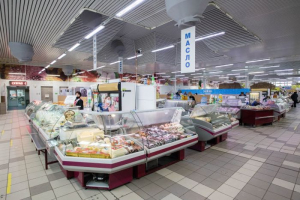 ​В Сургуте полностью обновили кровлю главного павильона Центрального рынка