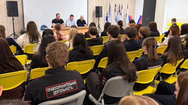 В рамках акции &laquo;Чистое поколение&raquo; правоохранители Сургута проводят ряд профилактических мероприятий со студентами