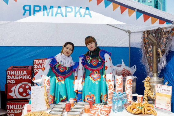 В Сургуте более 10 тысяч человек вышли встречать Красную горку