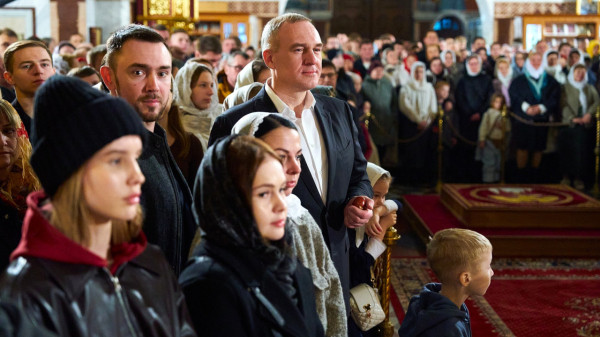 Губернатор ХМАО поздравил югорчан с Пасхой