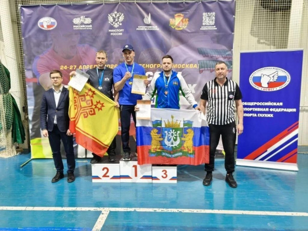 Сургутский боец Матвей Данченко завоевал бронзу на Кубке России по армрестлингу