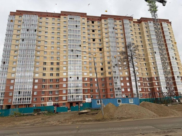 ​У ЖК &laquo;Уютный&raquo; в Сургуте восстановят тротуар после жалобы