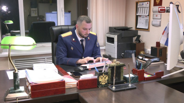 Житель Сургута смертельно ранил ножницами своего собутыльника Житель Сургута смертельно ранил ножницами своего собутыльника