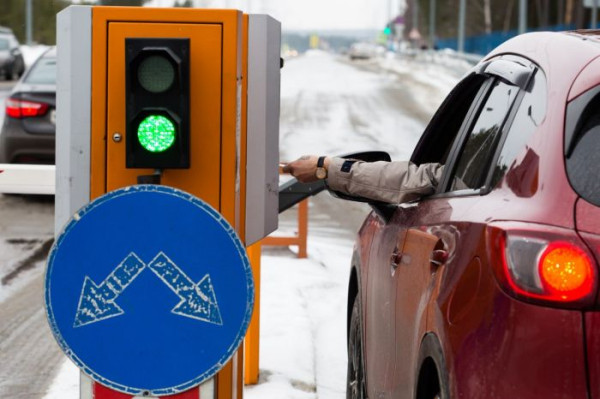 ​В аэропорту Сургута изменилось правило повторного въезда: вместо часа ‒ 30 минут