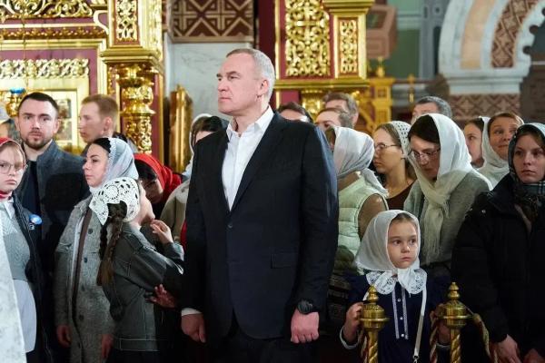 Руслан Кухарук поздравил жителей Югры со Светлой Пасхой