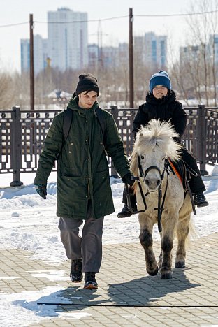 Жители Сургута впервые с размахом отметили Красную горку