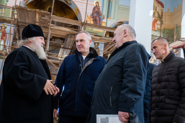 Руслан Кухарук осмотрел стройплощадку Храма в честь Казанской иконы Божией Матери в Сургутском районе