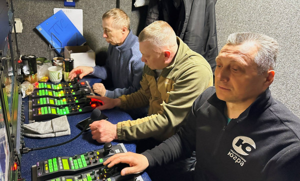 В ночь с 11 на 12 апреля окружная телерадиокомпания &laquo;Югра&raquo; показала в прямом эфире Пасхальное богослужение, которое в Кафедральном соборе Воскресения Христова провёл митрополит Ханты-Мансийский и Сургутский Павел