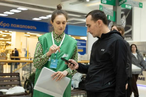 Волонтеры помогают югорчанам голосовать за объекты благоустройства