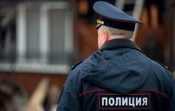 Благодарность сотрудникам уголовного розыска УМВД России по г. Сургуту за оперативное раскрытие кражи части гуманитарного груза