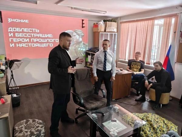Депутат Думы Югры Дмитрий Аксёнов высоко оценил работу ТОС &laquo;Александрия&raquo; и центра &laquo;Формат&raquo; в Сургуте