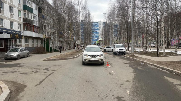 Семилетний ребенок попал под колеса автомобиля в Югре