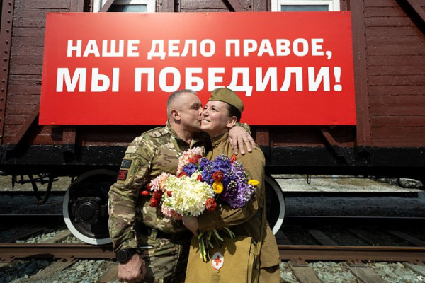 Эшелон Победы совершил торжественную остановку в Сургуте