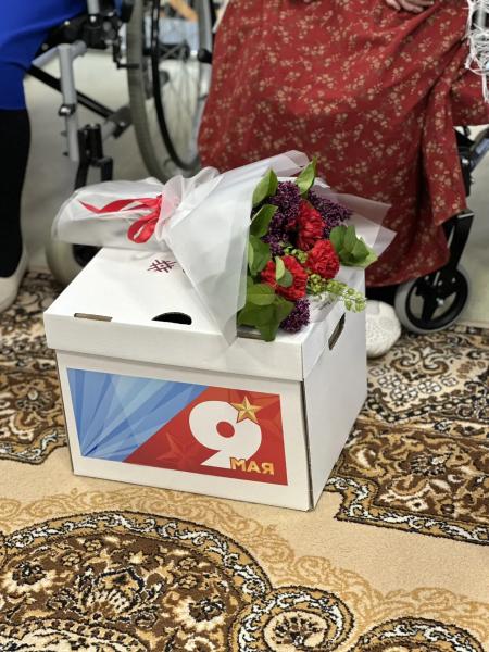 В преддверии 81-ой годовщины Победы в Великой Отечественной войне в Сургуте поздравили участников трудового фронта и бывших несовершеннолетних узников концлагерей