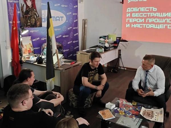 Депутат Думы Югры Дмитрий Аксёнов высоко оценил работу ТОС &laquo;Александрия&raquo; и центра &laquo;Формат&raquo; в Сургуте