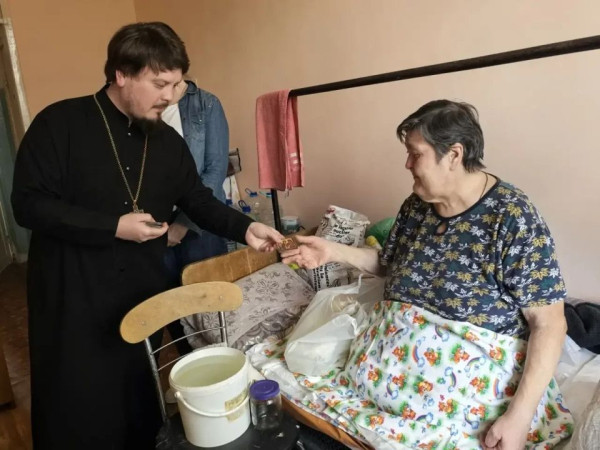 Священник из Ханты-Мансийска трудился в Патриаршей гуманитарной миссии в Горловке