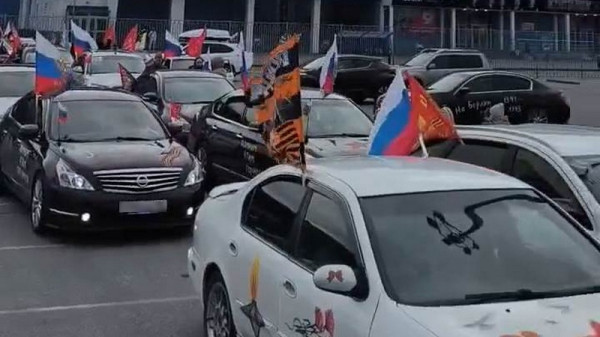Автополк из 400 машин и мотоциклов проехал по улицам Сургута