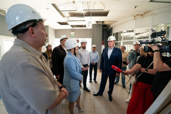 В Сургуте губернатор Югры Руслан Кухарук проинспектировал ход работ на СМДТ В Сургуте губернатор Югры Руслан Кухарук проинспектировал ход работ на СМДТ