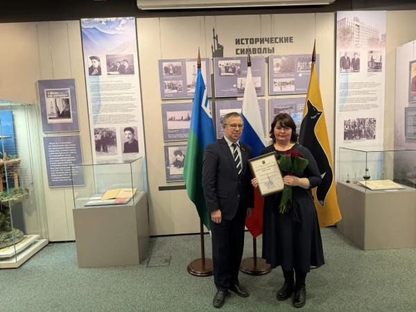Традиционно, накануне Первомая, активистам городского профсоюзного движения вручают награды