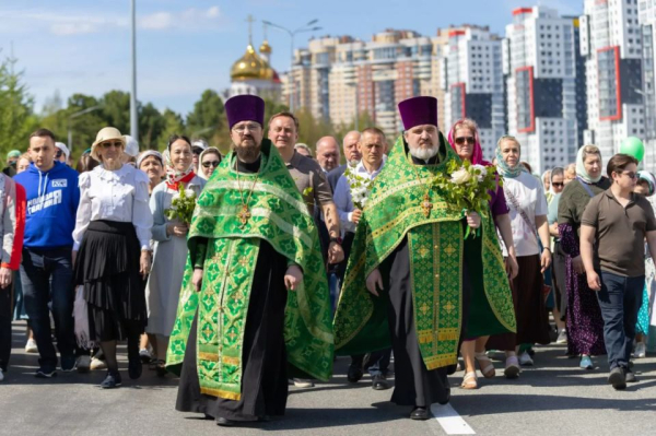 Крестный ход в Сургуте собрал более 7 тысяч верующих
