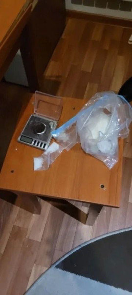 В Сургутском районе полицейские задержали двух иностранных граждан с запрещенными веществами