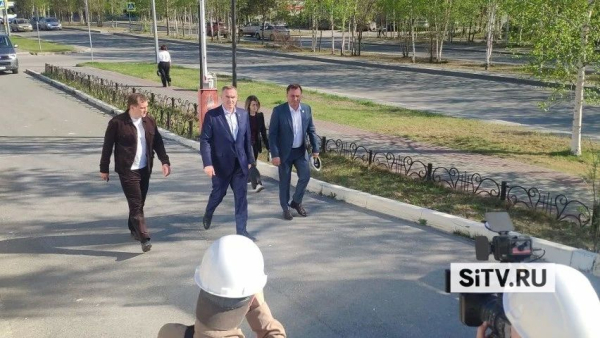 &laquo;От Министра Культуры РФ вам привет&raquo;: губернатор Югры посетил СМДТ