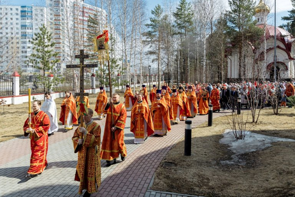 В Сургуте 31 мая перекроют дороги для православного крестного хода