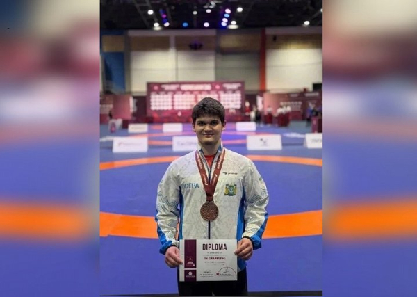 Спортсмен из Сургута взял бронзу Первенства Европы года по грэпплингу