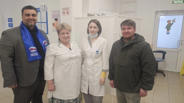 &laquo;Единая Россия&raquo; поздравила медсестер Сергино с профессиональным праздником