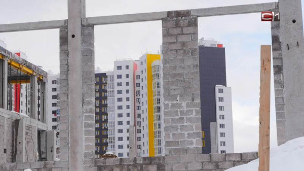 Руслан Кухарук о строительстве школ: &laquo;Особенно много вопросов по Сургуту&raquo;