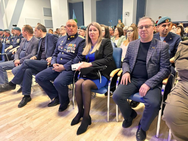 Сегодня в историческом парке &laquo;Россия &ndash; Моя история&raquo; состоялось торжественное мероприятие, посвященное десятилетию региональной общественной организации ХМАО-Югры &laquo;Ассоциация ветеранов десантных войск и войск спецназа&raquo;, на...