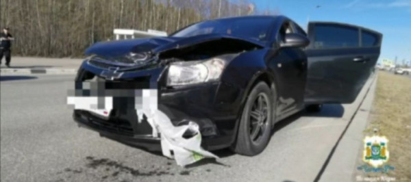 В сети появились видеокадры наезда автомобиля на ребёнка в Сургуте
