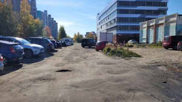 ​Власти Сургута пообещали доделать проезд Мунарева до осени 2026 года