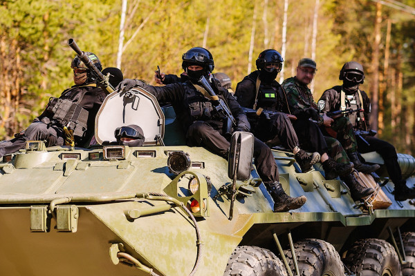 ОМОН и СОБР Росгвардии провели полевой выход в Сургутском районе
