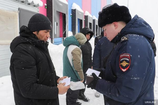 Поток мигрантов в Югру стал меньше на треть