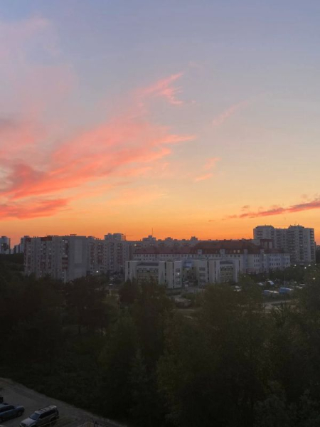Днём в Сургуте +26&deg;С. Ветер южный 4 м/с