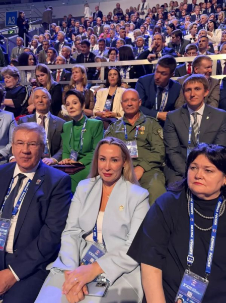 Владимир Путин призвал кандидатов на выборах &laquo;поменьше сидеть в кабинетах и мессенджерах&raquo; и почаще выходить &laquo;в поле&raquo;