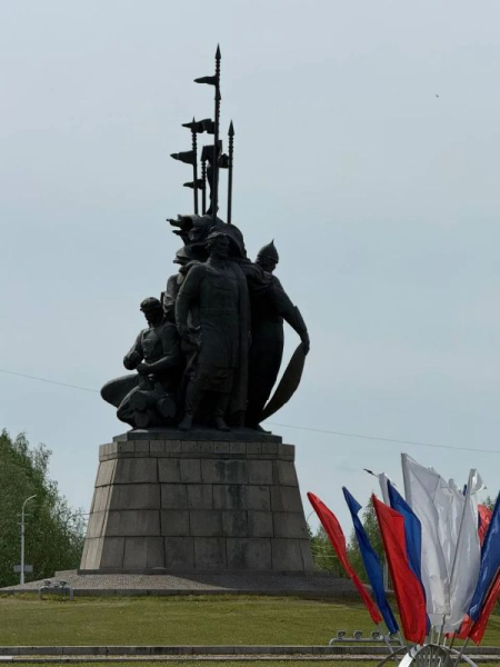 Еще раз &mdash; с праздником, сургутяне! И помните &mdash; впереди еще 2 выходных