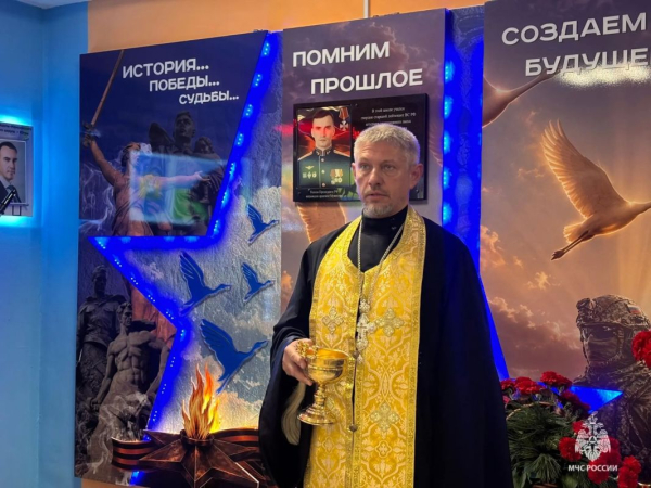 Сургутская школа увековечила память выпускника, павшего при исполнении воинского долга Сургутская школа увековечила память выпускника, павшего при исполнении воинского долга