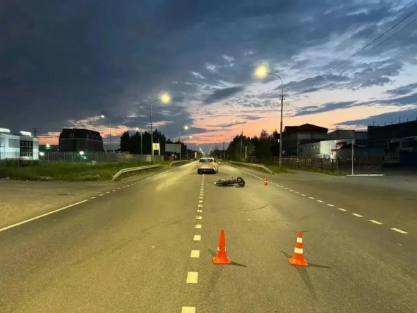 В аварии на одной из автодорог Сургута пострадал мотоциклист В аварии на одной из автодорог Сургута пострадал мотоциклист