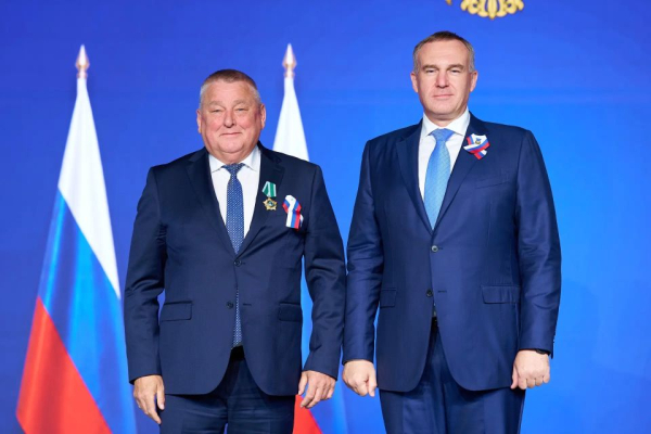 В преддверии Дня России югорчан отметили государственными наградами