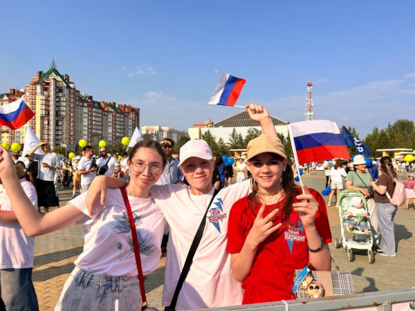 Сургут сегодня масштабно отметил День молодежи &ndash; праздник всех, кому хочется свернуть горы и объять необъятное
