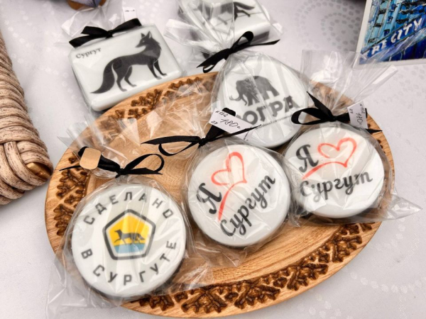 Сегодня на Центральной площади состоялись народные гуляния, посвященные Дню России и Дню города