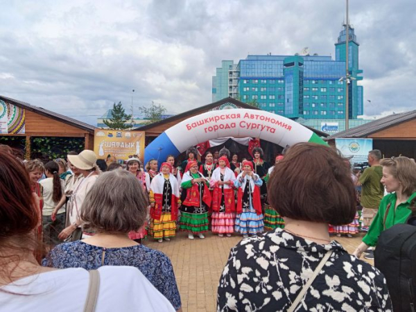 В Сургуте в 26-й раз прошел фестиваль «Соцветие» В Сургуте в 26-й раз прошел фестиваль «Соцветие»