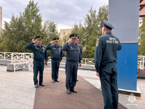 Сургутская школа увековечила память выпускника, павшего при исполнении воинского долга Сургутская школа увековечила память выпускника, павшего при исполнении воинского долга
