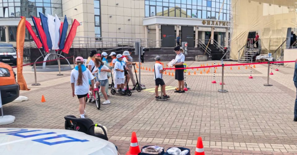 Госавтоинспекция на медицинском форуме &laquo;Победившие болезнь&raquo;: важность безопасности и первой помощи