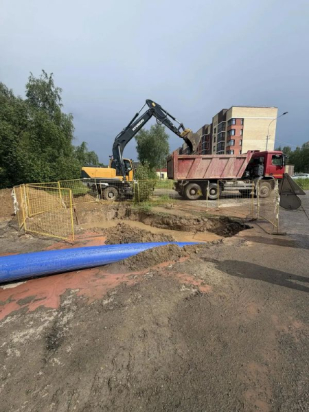 В Сургуте идёт строительство магистрального водовода по проезду Тихомому