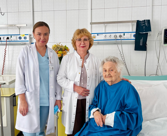 92-летняя югорчанка встретила день рождения в кардиоцентре Сургута после перенесенного инфаркта 92-летняя югорчанка встретила день рождения в кардиоцентре Сургута после перенесенного инфаркта