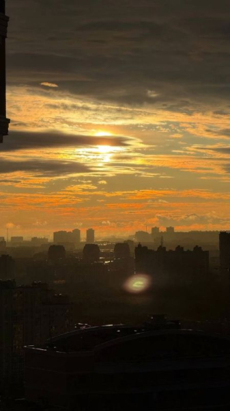 &laquo;Красота!&raquo;: подписчица поделилась фото заката в Сургуте прямо сейчас